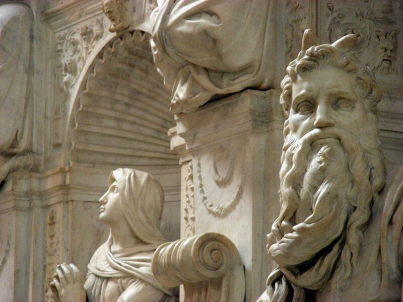 Michelangelo Buonarroti: Mózes, San Pietro in Vincoli , Róma, panoramio.com