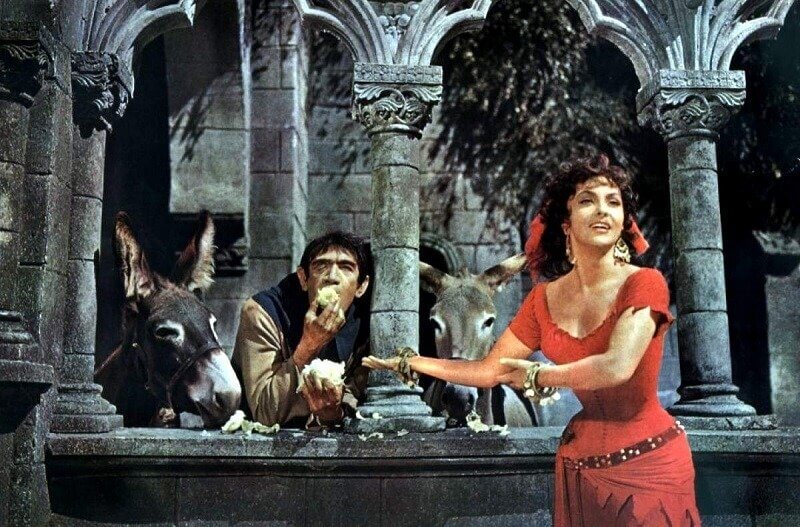 Gina Lollobrigida Esmeralda szerepében, pinterest.com