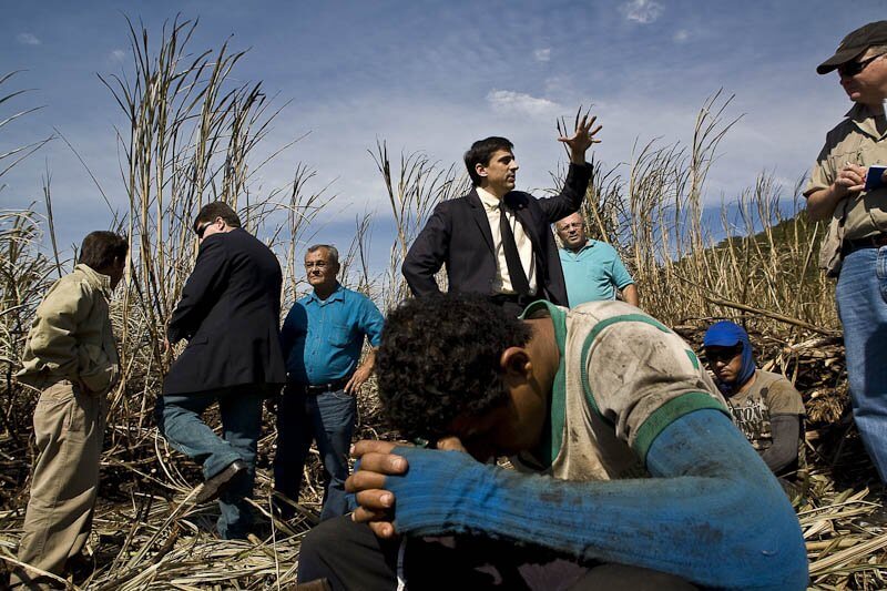 Ricardo Funary: Állami munkaellenőrzés - cukornád vágó, Brazília, flickr.com
