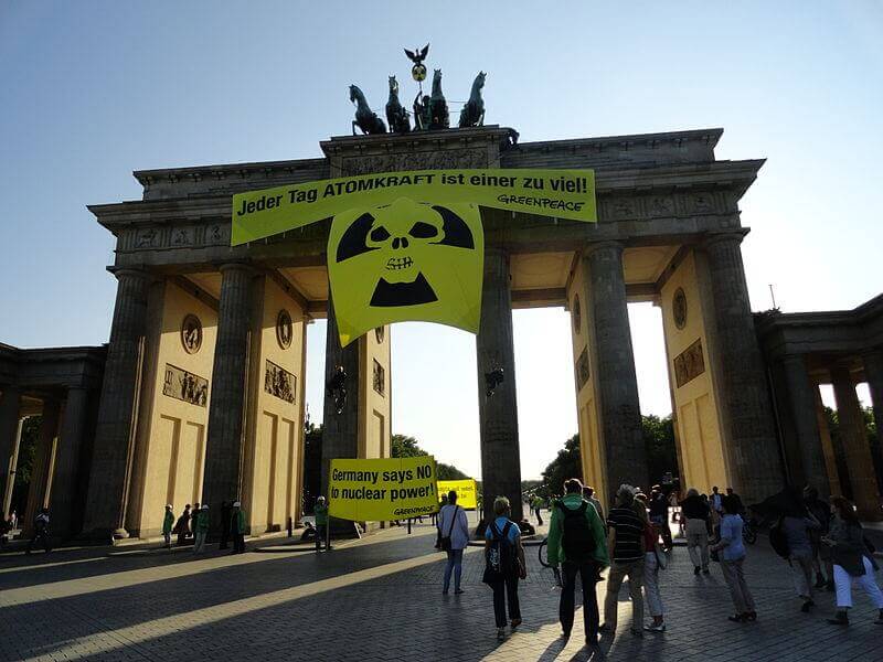 A Greenpeace tüntetése a nukleáris energiatermelés ellen, Németország, wikimedia.org
