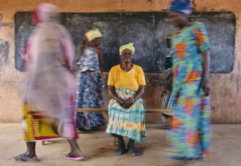 NÉHÁNY HÉT CSUPÁN