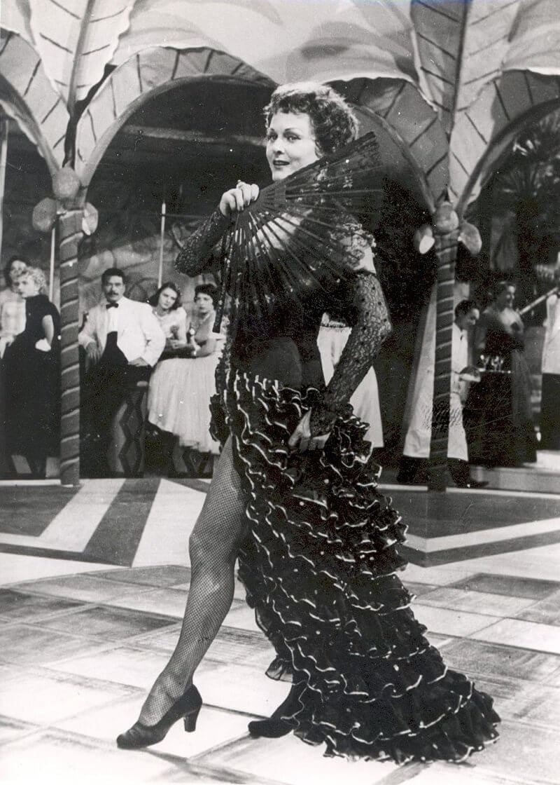 A SZERETET FUT LIHEGVE