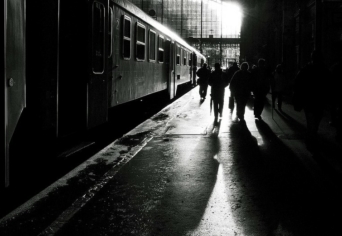 RÓLAM ÉS A CSAJRÓL, AKI A NYUGATINÁL SZOKOTT LENNI