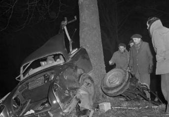 TAPADNAK ÖSSZE MIND MERŐ PRÓBÁLKOZÁS