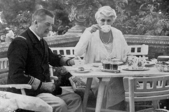 A HAZUGSÁG STRUKTÚRÁJA II.