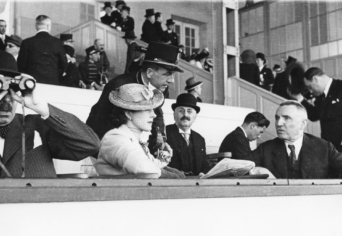 A KÉPBE HELYEZŐ SZERKEZET