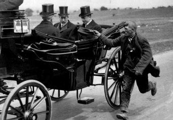 EMBERI VISZONYOK – ALKOTÓI PÁLYÁZAT