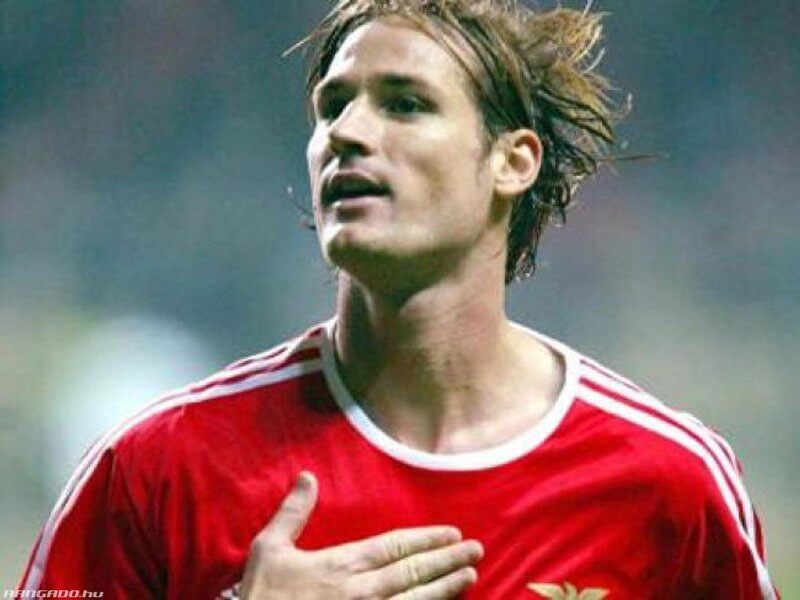 MEGELŐZŐ SZERELÉS