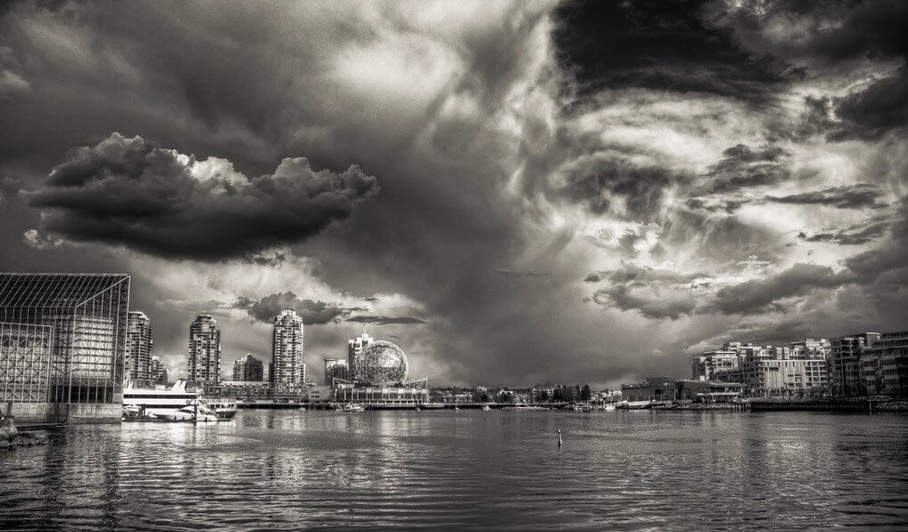 KORUNK  FELELŐSSÉGE