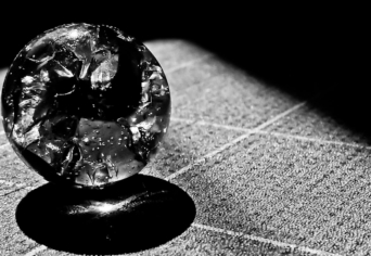 HÉRAKLEITOSZ HALLGAT