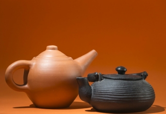 KÉT TEÁSKANNÁM VAN…