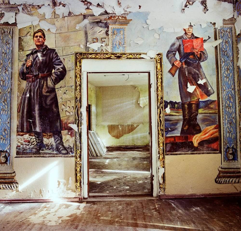 SÍREMLÉK MINT ESEMÉNY