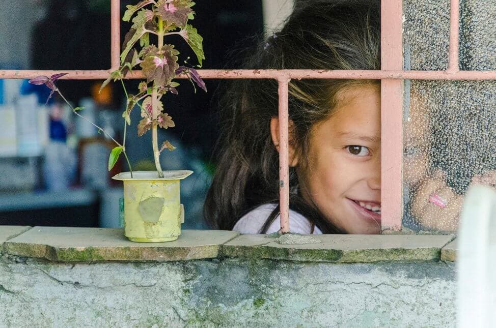 A KULTÚRA SZEGÉNYSÉGE ÉS A SZEGÉNYSÉG KULTÚRÁJA