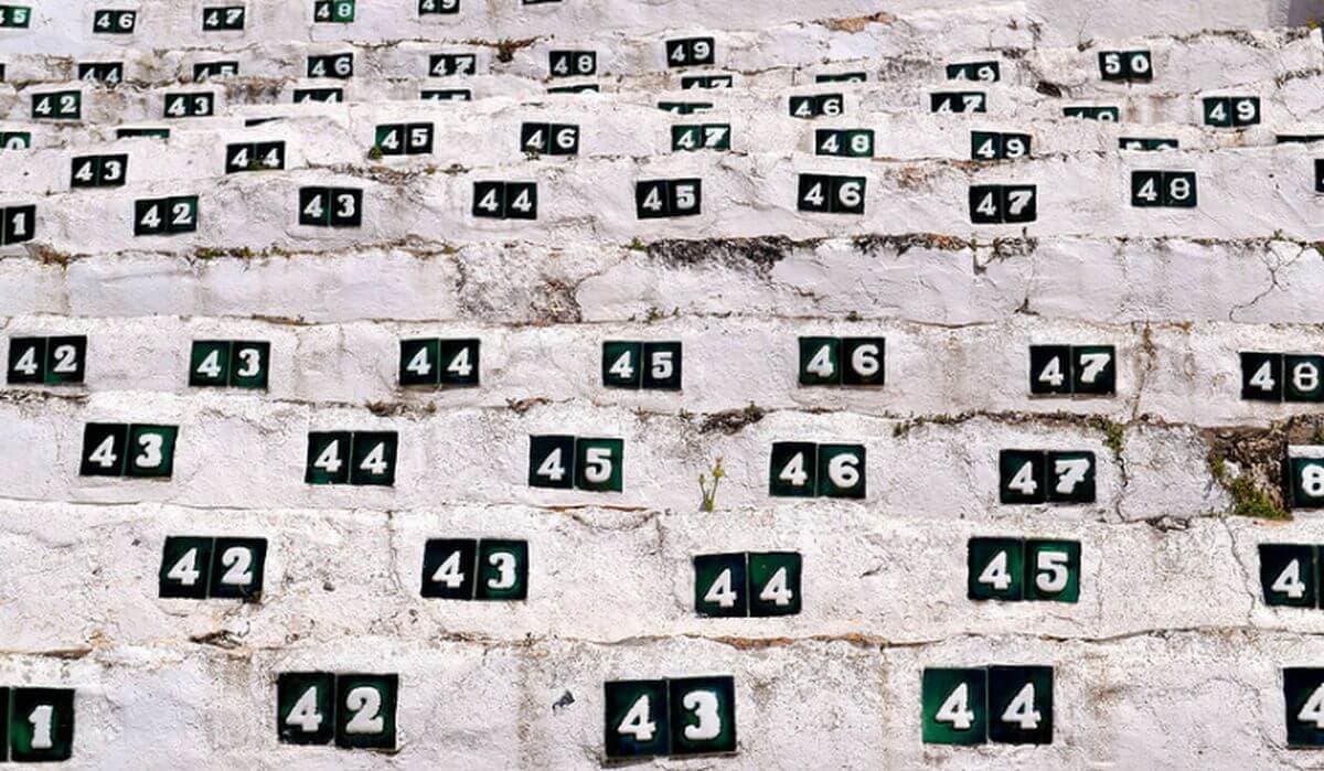 MATEMATIKA ÉS IDEOLÓGIA