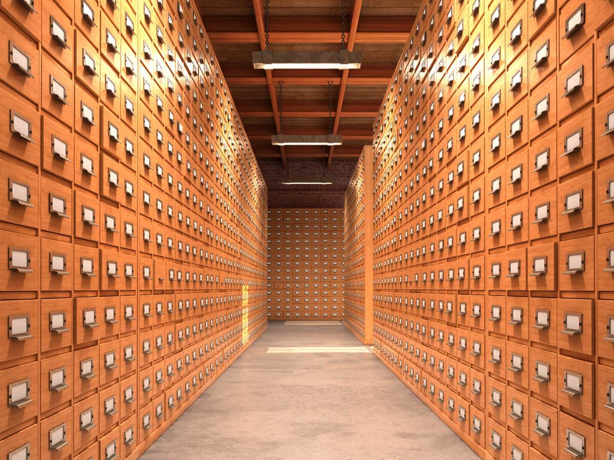 NÉHA KÉPTELEN MÉLYSÉGBŐL…