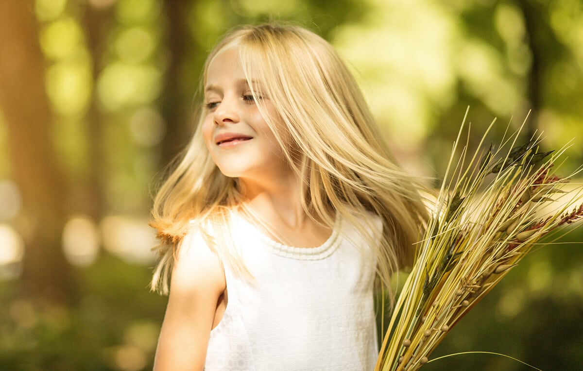 A JÁRDASZÉLEN ÜCSÖRÖGVE