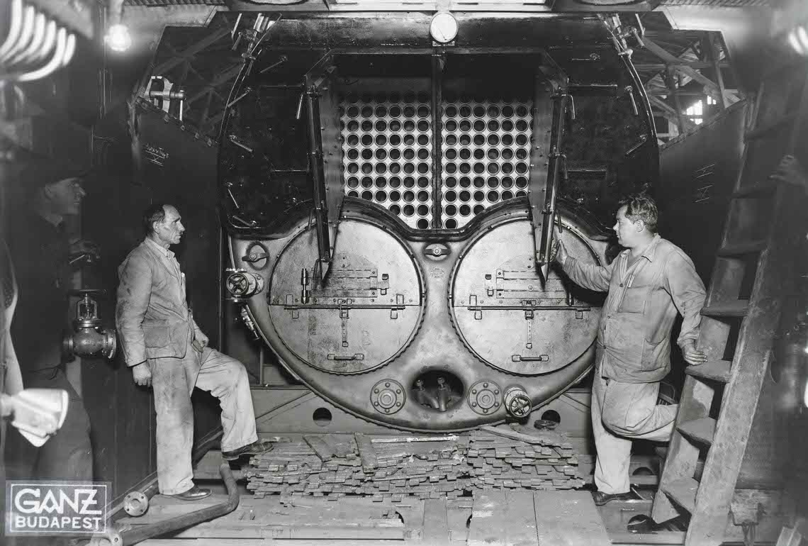 AZ ÁLLÓCSILLAG ÁRNYJÁTÉKA