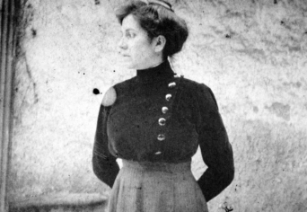 CUKOR MARI SZOKNYÁJA, AVAGY A MAGYAR HASFELMETSZŐ