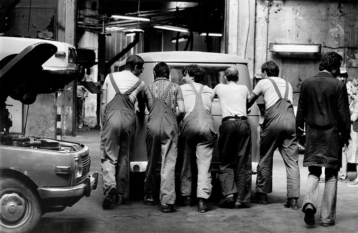 KATARZIS AZ AUTÓJAVÍTÓBAN