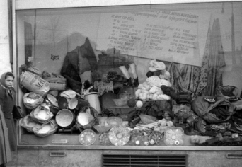 AZ ÁRDRÁGÍTÓKNAK BEALKONYUL