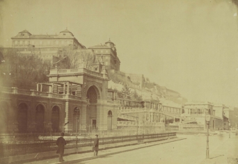 A RÁOMLÁS VIRÁGAI