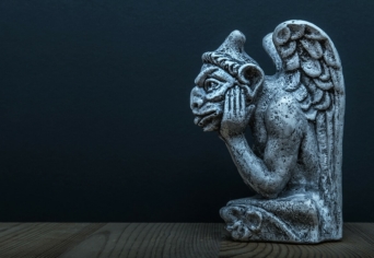 „…ROTHADÁS NÉLKÜL…”