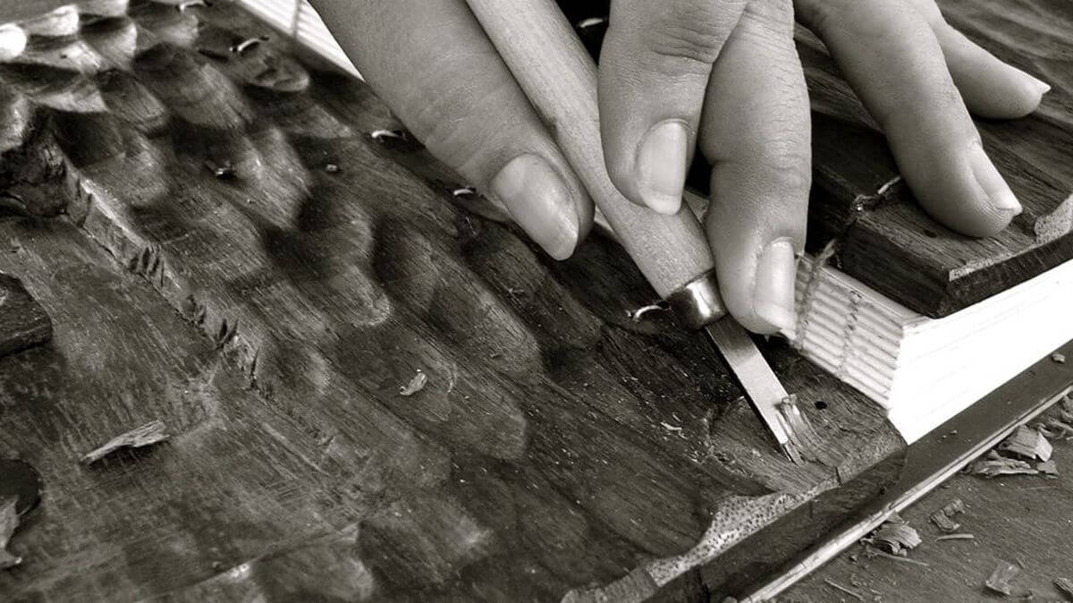 ”… MINT NYERSANYAGOT …”