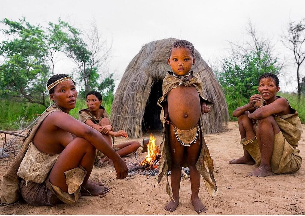 VISSZA A JÖVŐBE ÉS ELŐRE A MÚLTBA