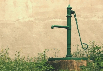 AZ KISZÁRADT ÉS ELEVEN KUTAKRÓL