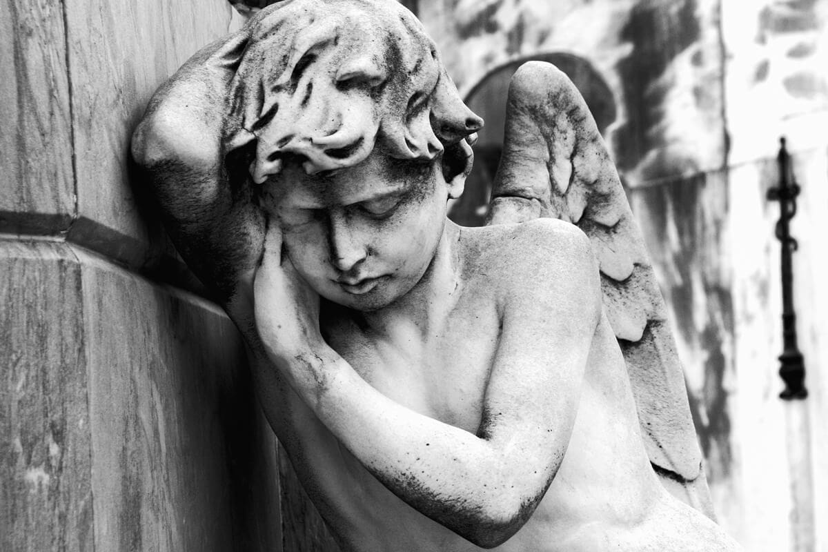 AJÁNLÓ – FECSKE CSABA VERSÉRŐL