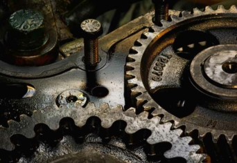 POLITIKAI VERSET A POLITIKAI ELLEN