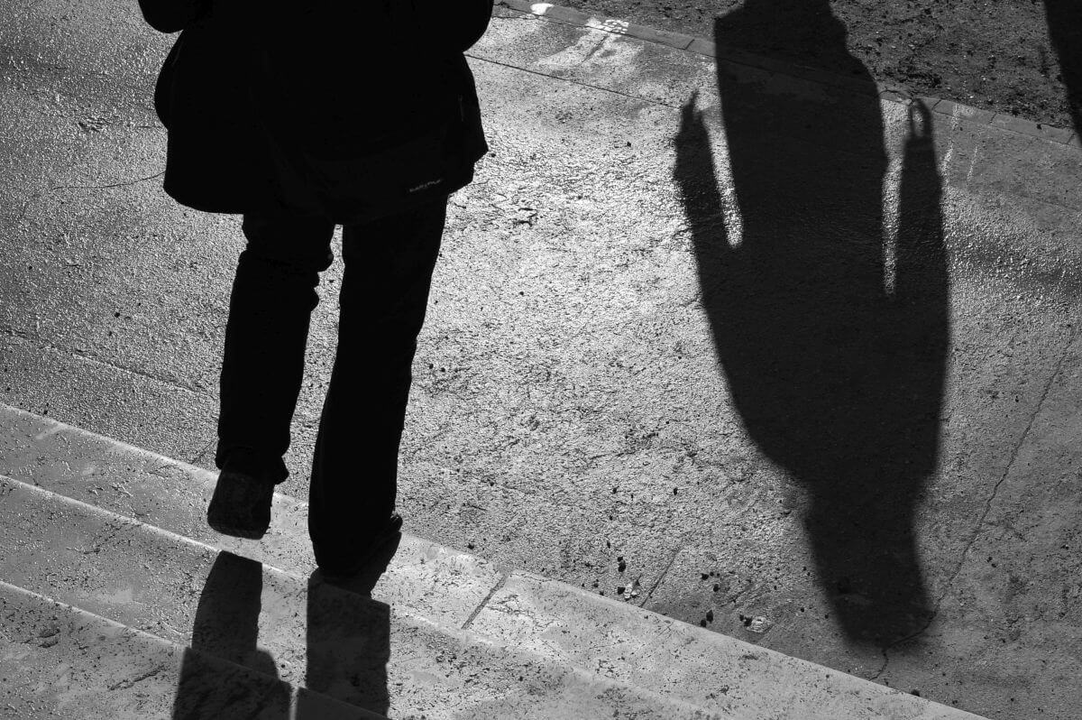 HAJNALI FÉNYE KIALSZIK