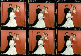 HÓRUSZ PILLANTÁSA [4]