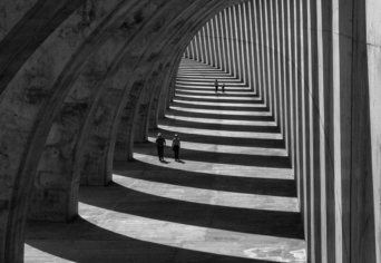 EGYDIMENZIÓS VILÁGBA ZÁRVA?