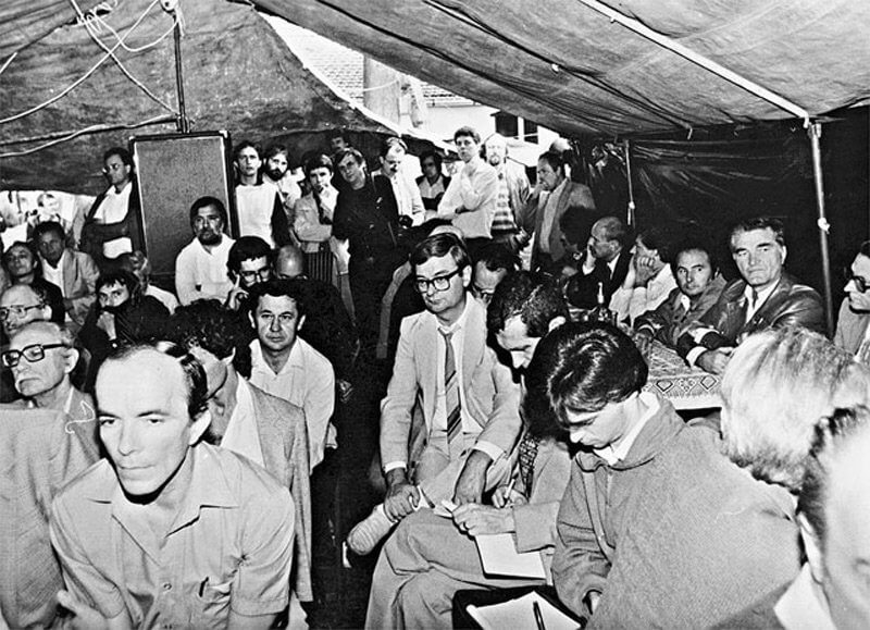 A JÖVŐ MÁR MEGVOLT