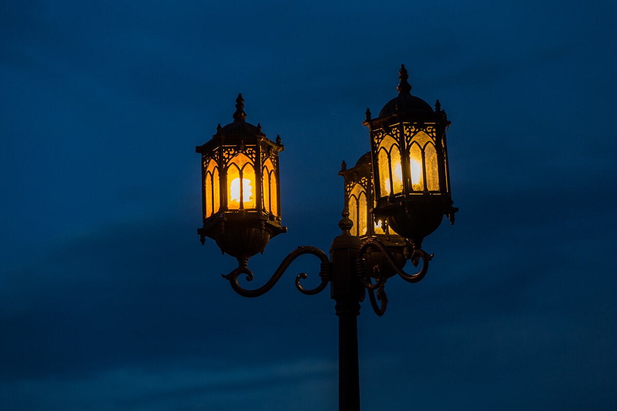 SZABÓ LŐRINC VERSÉRŐL