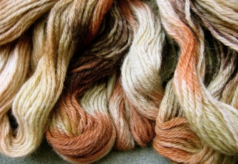 A MINDENT BETÖLTŐ SZERELEM