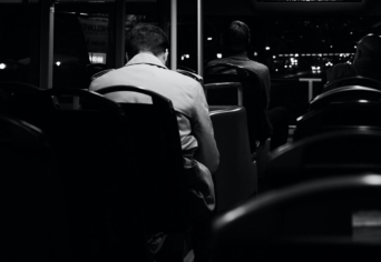 HALÁLTÁNC A TROLIBUSZON