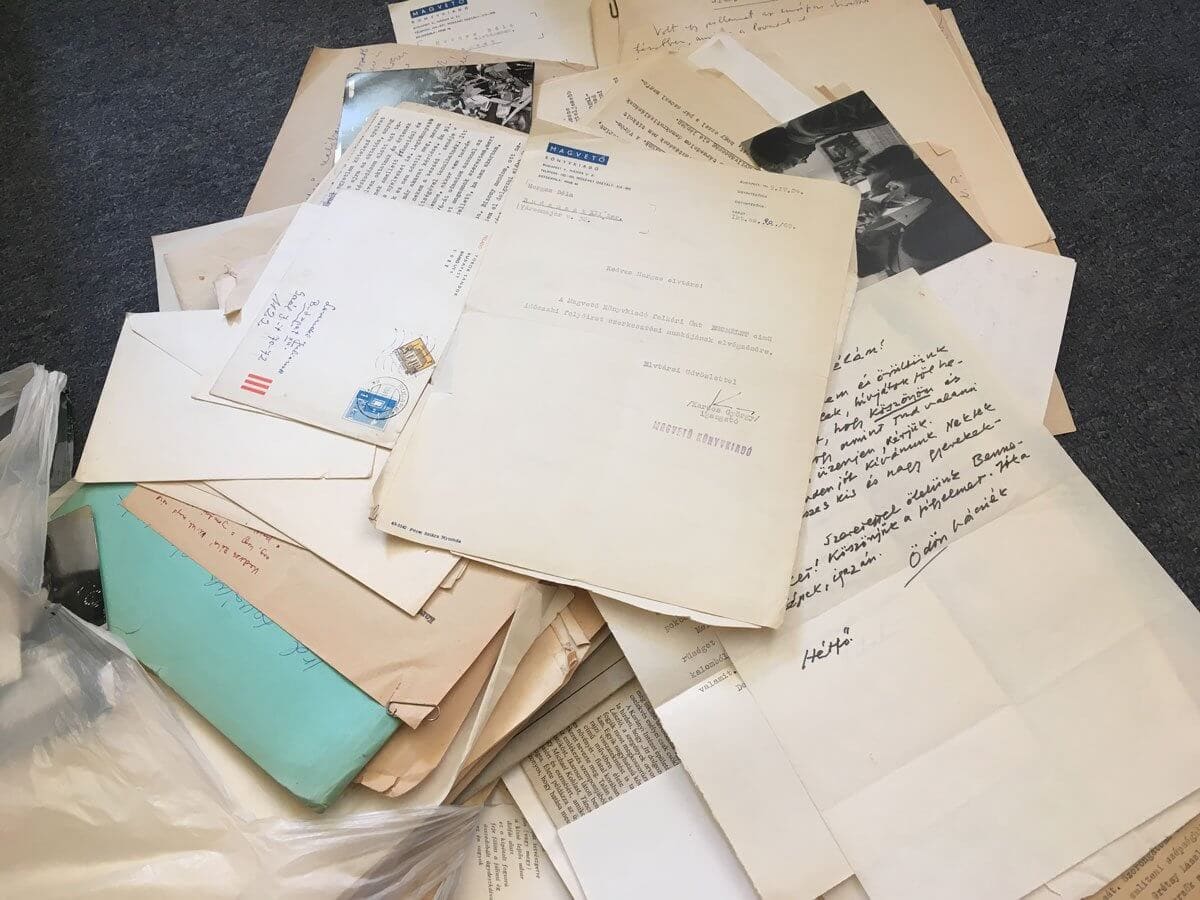 EGY NEJLONSZATYOR KIBORUL 1.