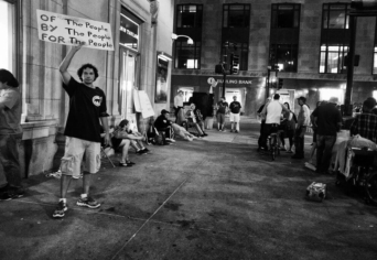 FANYALGÓK FIGYELMÉBE