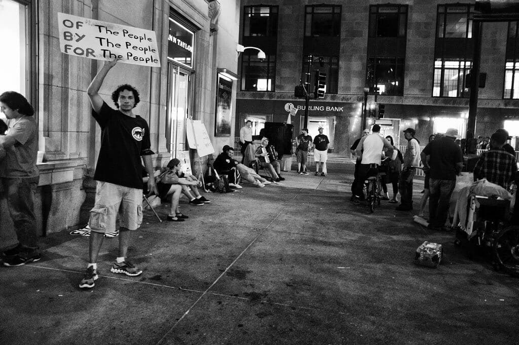 FANYALGÓK FIGYELMÉBE