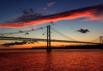 HORIZONTÁLIS HŐMÉRSÉKLETKÜLÖNBSÉG HATÁSÁRA KIALAKULÓ VERTIKÁLIS NYOMÁSKÜLÖNBSÉG