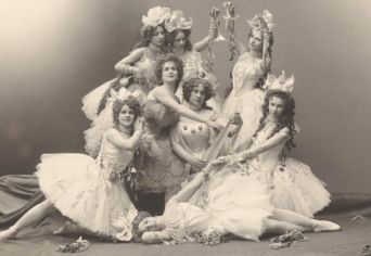 A RÉGI-ÚJ FÉNYTÖRÉS