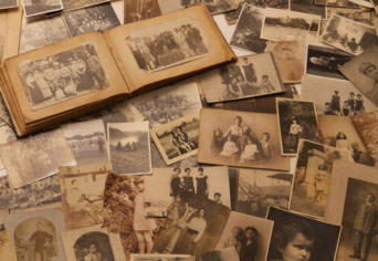 VISSZAHÍVOTT HANCÚROZÁSOK