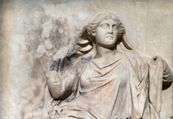 LELÁNCOLT DÉMÉTER