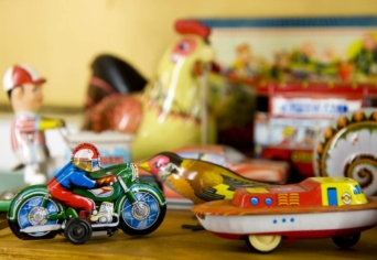 „JÁTSZANI IS ENGEDD”