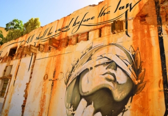 A HONI ROZSDA MEGFOGTA, MEGETTE