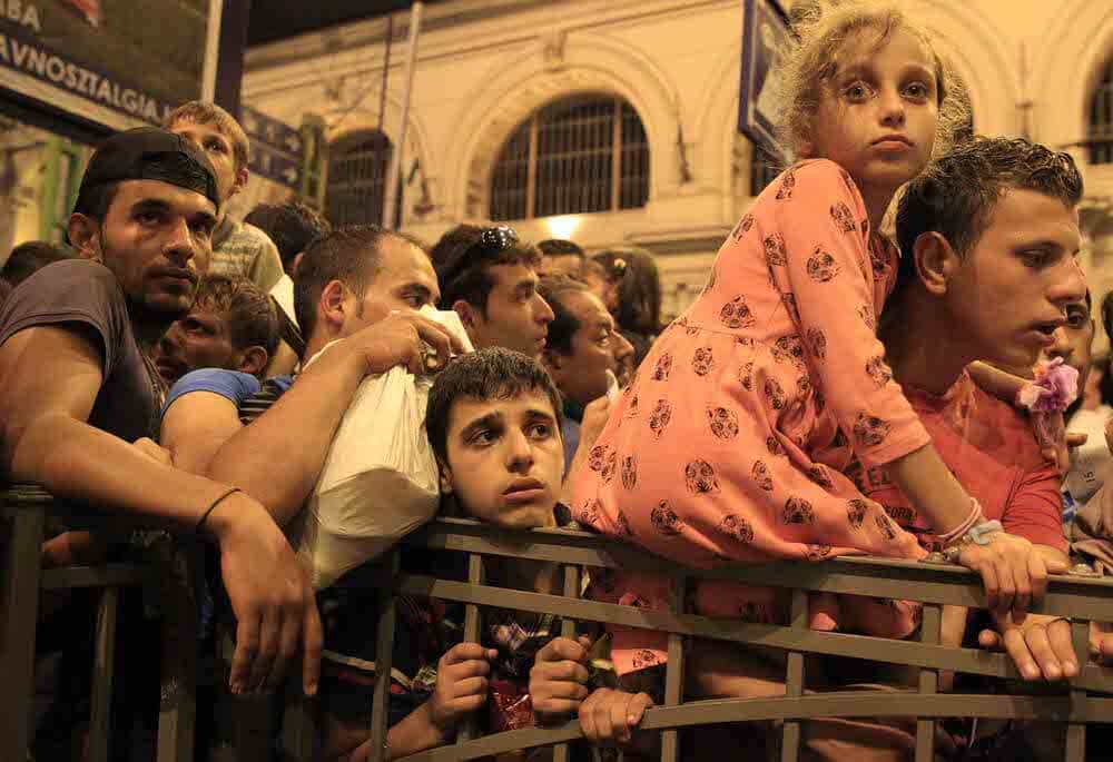 Emberár – A modern népvándorlás szemtanúi | Szabó Bernadett képei