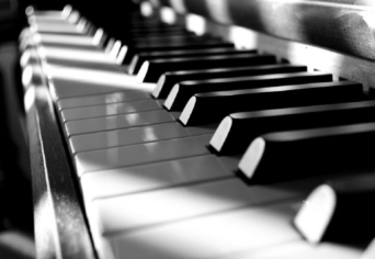 A MAGÁNYOS KASTÉLY