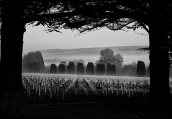 AZ ÚJ ÉVEZRED ELÉ